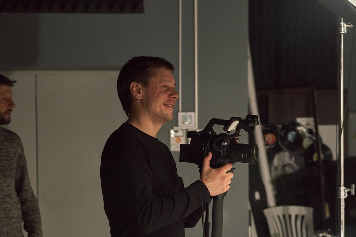 Shooting Videos in Low Light: Techniques for Clear and Crisp Footage