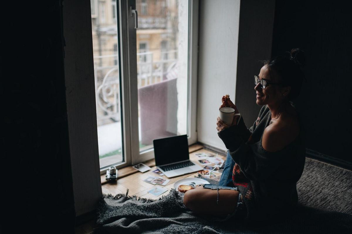 How to Use Natural Light for Indoor Photography